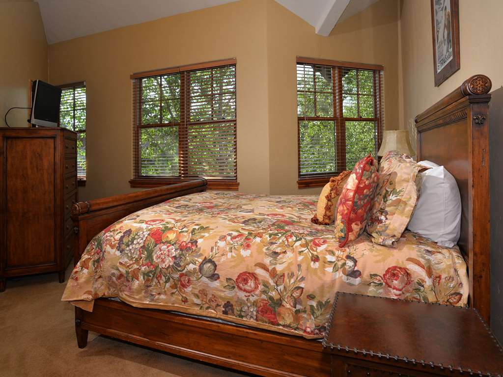 Lodge At Brookside Avon Village 部屋 写真