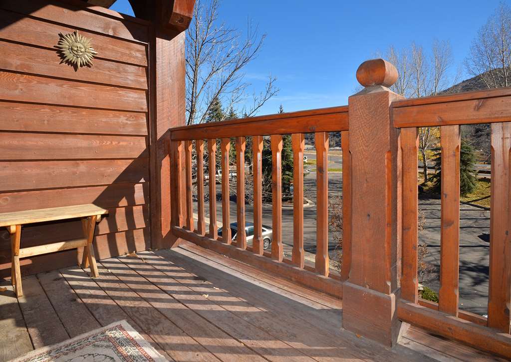 Lodge At Brookside Avon Village エクステリア 写真