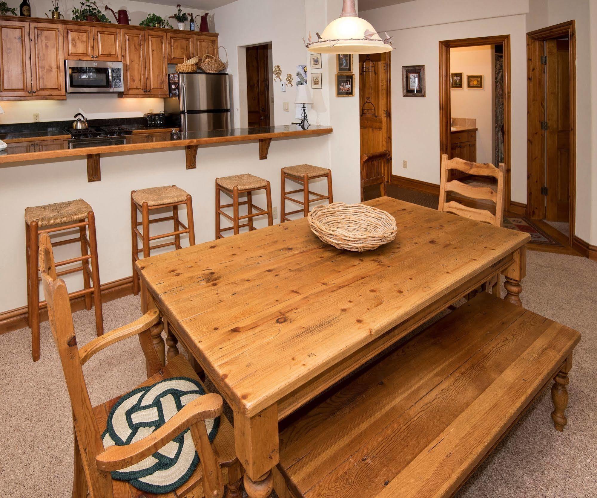 Lodge At Brookside Avon Village エクステリア 写真
